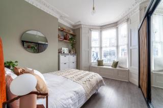 Arte Stays - 2 Bed Luxurious Flat, Garden, 5min Dalston st., Parking Available, Serviced Accommodation - up to 5 ppl - Londra - 7