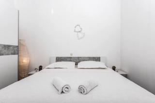 Kiara-sunny and vacant apartment near the center - 4