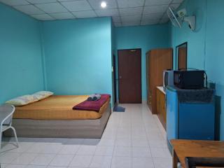Phonsomboon Guesthouse - 1