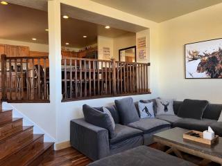 4 Bedroom 4 Bathroom + Hot Tub Minutes from Slopes - Park City - 0