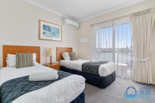 Villa 55 by the Waters Edge - Mandurah - 3