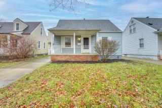 WFH-Friendly Home in Dearborn Dogs Welcome! - Dearborn - 8