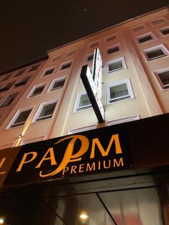 Palm Premium Hotel & Apartments - Düsseldorf - 9