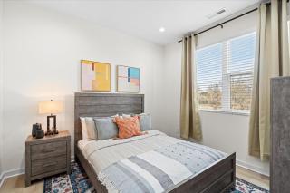 Elegant 3BR3.5BA Modern Charlotte Townhouse - Charlotte - 7