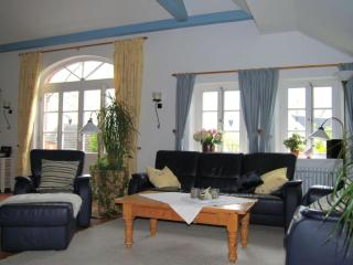 - Exclusively restored Gulfhof - - 7