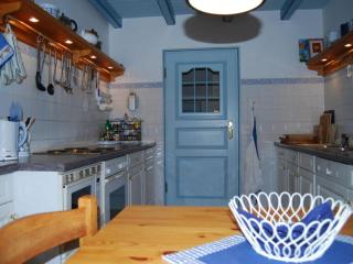 - Exclusively restored Gulfhof - - 5