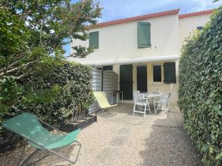 Maison à 150m plage, 2 chambres, piscine & WiFi, parking - FR-1-231-258 - Brétignolles-sur-Mer - 1