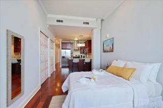 Modern Studio W Rooftop Pool - Philadelphia - 8