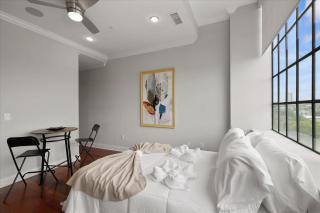 Magnificent Studio W Rooftop Pool - Philadelphia - 1