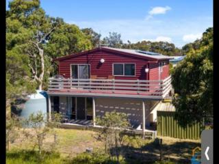 Picturesque Lakeside Getaway: Views, Beach, Park - 3