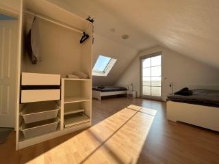 Parkplätze, Einzelbetten, 2 Balkone, fast Wi-Fi 100 Mbit, Homeoffice, Aufzug, lichtdurchflutet, Panoramablick - Erlensee - 8