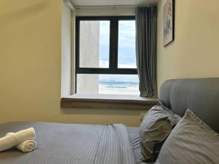 SeaView Danga Bay - Heart of City - by Cowidea - 4