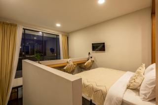 4 mins to beach/Finns/Atlas - New LUXE Pool Loft - 5