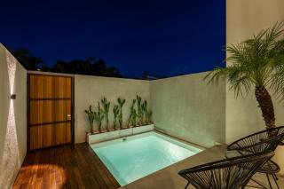 4 mins to beach/Finns/Atlas - New LUXE Pool Loft - Kerobokan - 2
