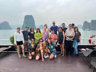 De Charm Hạ Long Hotel - Ha Long - 9