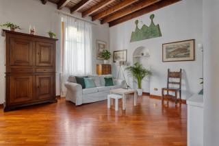 JOIVY Spacious flat, excellent city centre access - Milan - 5