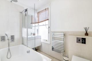 Chancery's Loft Private Apartment - London - 4