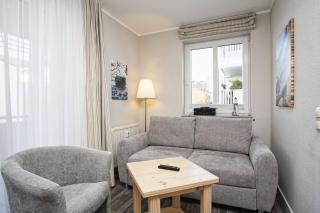 zentrale FeWo mit Balkon, gratis Nutzung vom AHOI Erlebnisbad und Sauna in Sellin - Villa Buskam FeWo 27 - Göhren - 7