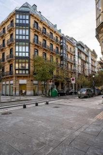 Ático Centro para 3, AC, Luz y Comodidad - 6