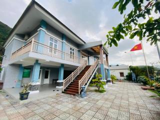 Hotels Trạm Kiểm Lâm Cơ Động - Con Dao National Park - Con Dao - 0