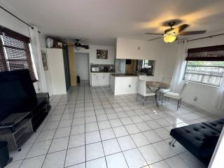 Beautiful Home in Florida - Hollywood - 5