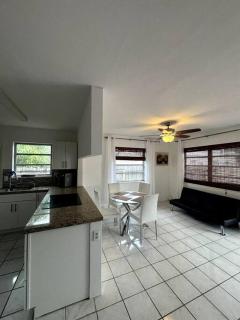 Beautiful Home in Florida - Hollywood - 4