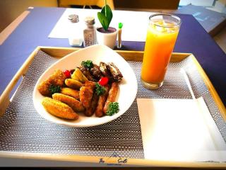 The Curve Suite Guest House - 9