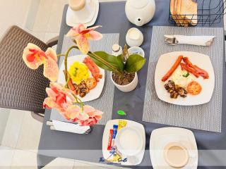 The Curve Suite Guest House - - 6