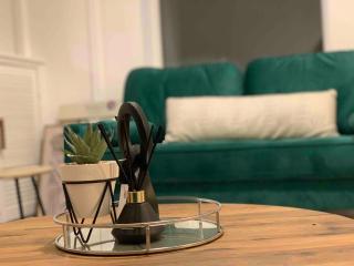 The Hughenden Townhouse / Free Parking / Wifi - 5