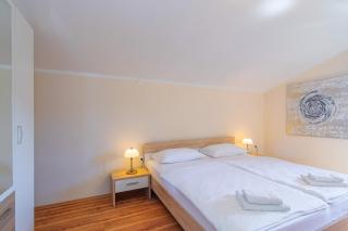 Apartments Lina - Vrh - 3