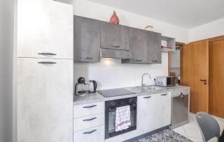 Gorgeous Apartment In Marina Di Ragusa - Marina di Ragusa - 2
