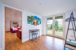 *RE98BL* For your most relaxed & Cosy stay + Free Parking + Free Fast WiFi * - Farnley - 4