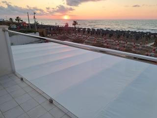 Albergo Diomedee Rooms on the Beach - Rodi Garganico - 2