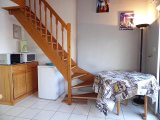 Charmant Studio Cabine Mezzanine avec Terrasse et Piscine à Marseillan - 6 Couchages - FR-1-326-437 - Le Castellas - 8