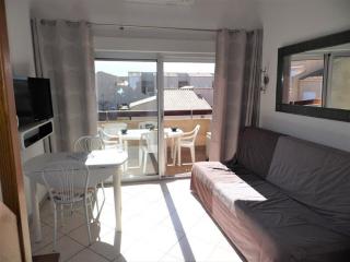 Charmant T2 climatisé avec mezzanine, terrasse et piscine, idéal pour 4-6 personnes - FR-1-326-430 - Le Castellas - 7