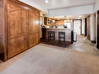 Alpine Haven Retreat Ski-In Ski-Out Oasis Pool - Park City - 5
