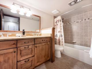 Alpine Haven Retreat Ski-In Ski-Out Oasis Pool - 5