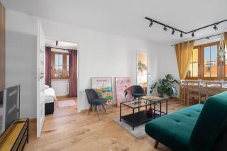Comfortable Two-Bedroom Apartment Poznań by Noclegi Renters - Poznań - 2