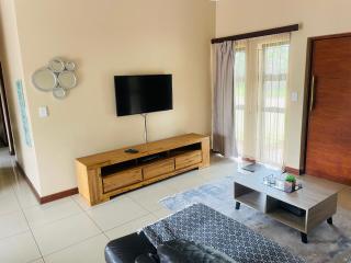 Bela Waterfront Villa - Bela-Bela - 3