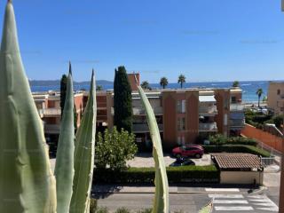 Studio cabine à 100m plage et commerces avec climatisation et parking - FR-1-100-326 - Cavalaire-sur-Mer - 0