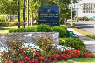 Sleepy Hollow Hotel - 5