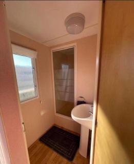 Lovely 8 Berth Caravan In Skegness With Free Wi-Fi, Ref 96023D - Skegness - 2