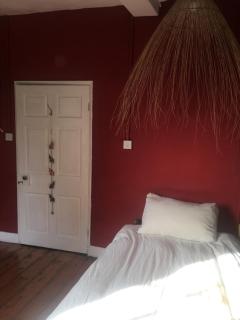 Beautiful 18th Century Old Rectory with river - 8