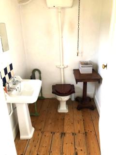 Beautiful 18th Century Old Rectory with river - 6