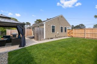 3-min Walk To Beach! Private Luxury Backyard! - Dennis - 7