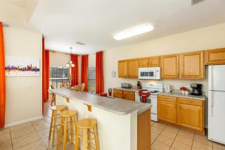 #465-Fabulous 5 bed villa with a south facing pool close to Disney and resort golfing - 2