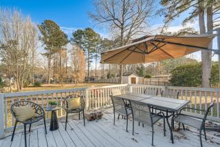 Sanford Family Home with Deck about 2 Mi to Downtown! - Sanford - 8