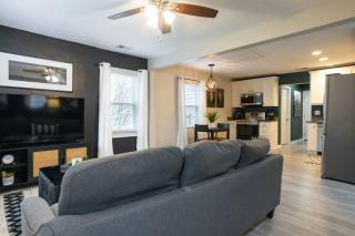 Bluegrass Bungalow - 6