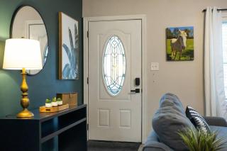 Bluegrass Bungalow - 7