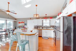 Edgemont Home with Deck and BBQ Grill 2 Mi to Lake! - 4